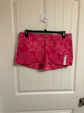 SO Hot Pink Floral-Print Jean Shorts